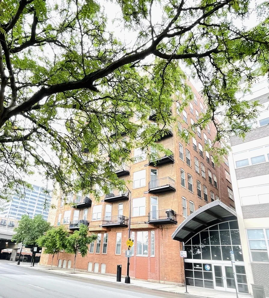 Unit for sale at 500 S Clinton Street, Chicago, IL 60607
