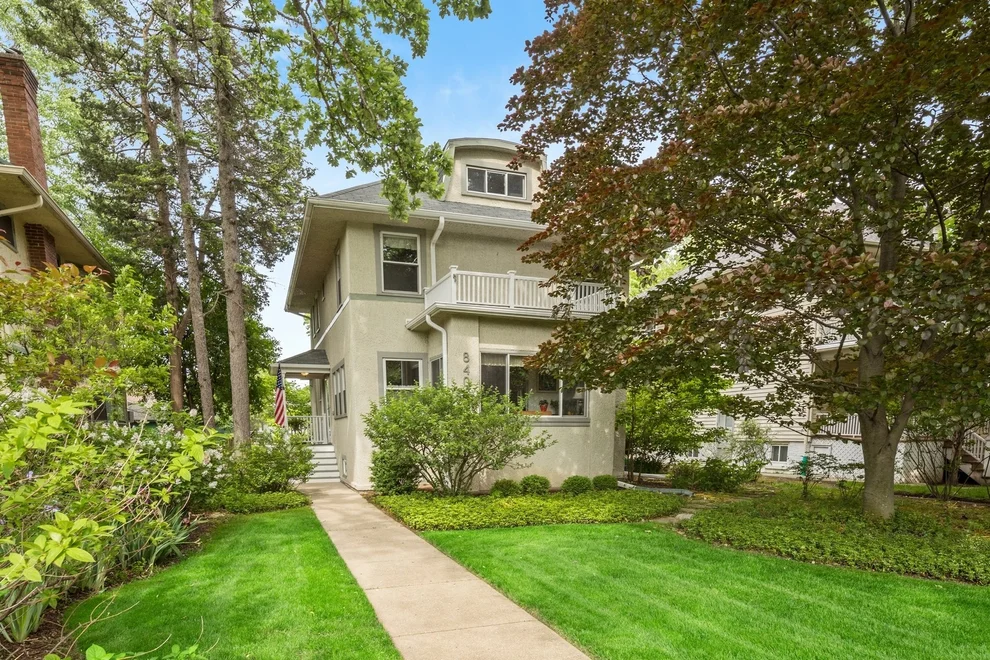 Unit for sale at 840 Park Avenue, Wilmette, IL 60091