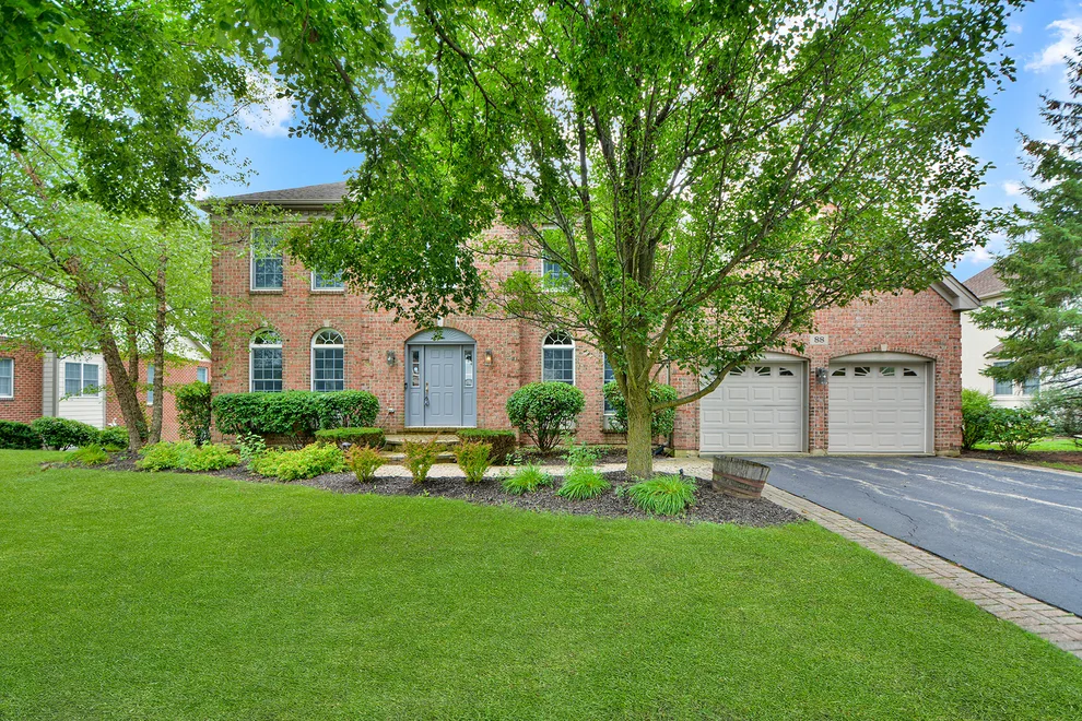 Unit for sale at 88 Open Parkway S, Hawthorn Woods, IL 60047