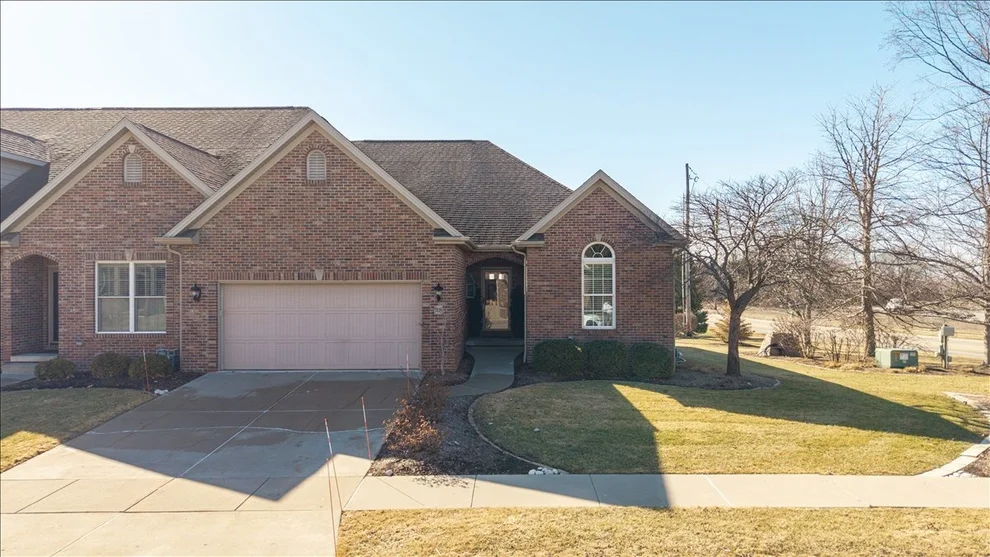 Unit for sale at 28 Prairie Vista Court, Bloomington, IL 61704
