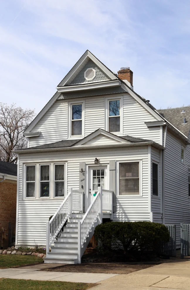 Unit for sale at 4644 N Kennicott Avenue, Chicago, IL 60630