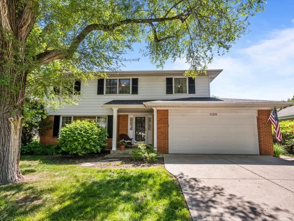 Unit for sale at 1109 Terrace Lane, Glenview, IL 60025