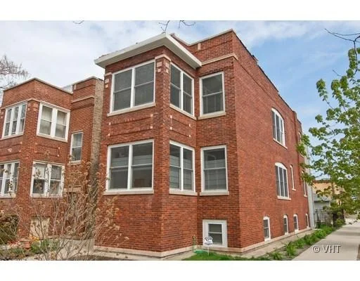 Unit for sale at 1808 W Summerdale Avenue, CHICAGO, IL 60640