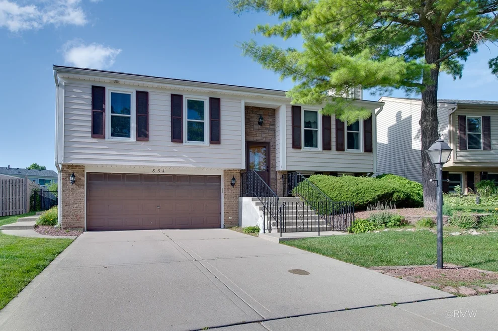 Unit for sale at 834 Edenwood Drive, Roselle, IL 60172