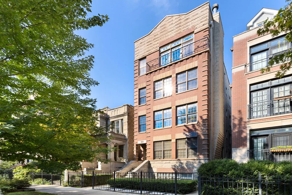 Unit for sale at 3634 N Fremont Street, Chicago, IL 60613