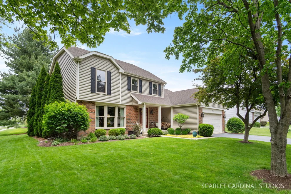 Unit for sale at 27w180 Chestnut Lane, Winfield, IL 60190