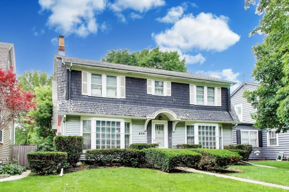 Unit for sale at 804 S Prospect Avenue, Park Ridge, IL 60068