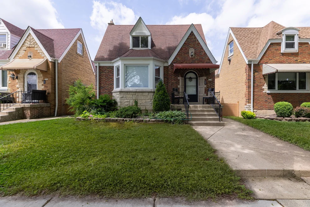 Unit for sale at 3436 N Normandy Avenue, Chicago, IL 60634
