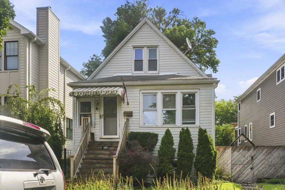 Unit for sale at 4043 N ALBANY Avenue, Chicago, IL 60618