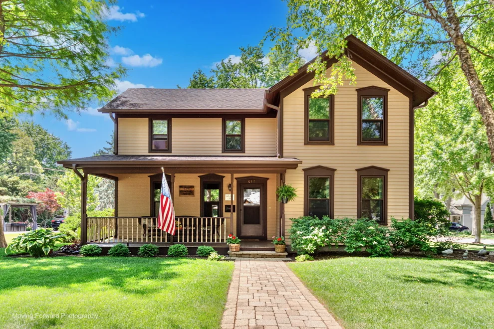 Unit for sale at 617 Oregon Avenue, West Dundee, IL 60118