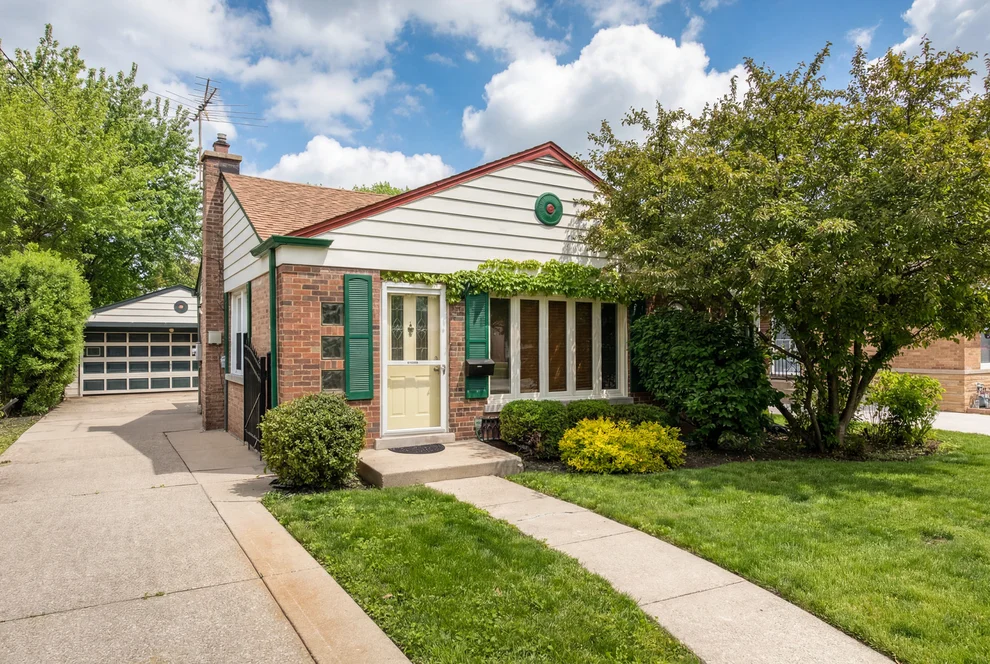 Unit for sale at 7214 N Olcott Avenue, Chicago, IL 60631