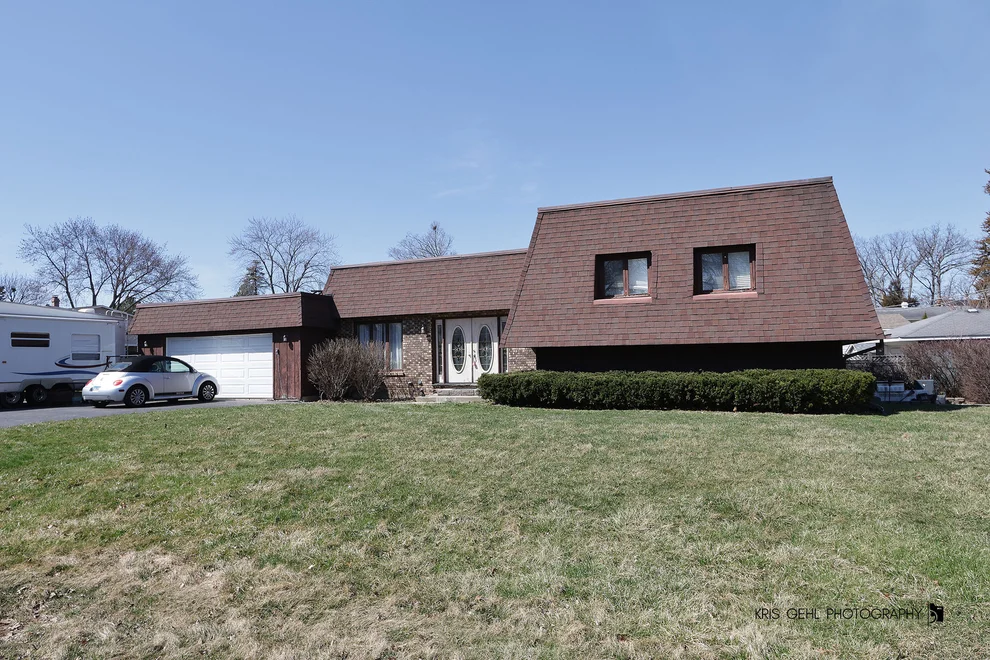 Unit for sale at 33312 N Lone Rock Road, Grayslake, IL 60030