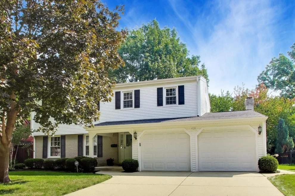 Unit for sale at 1535 N Haddow Avenue, Arlington Heights, IL 60004