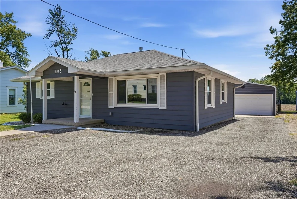 Unit for sale at 205 E Sullivan Street, Heyworth, IL 61745