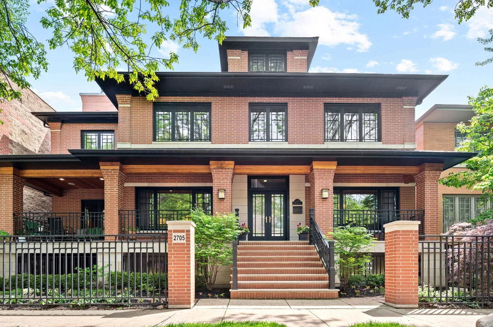 Unit for sale at 2705 N Bosworth Avenue, Chicago, IL 60614