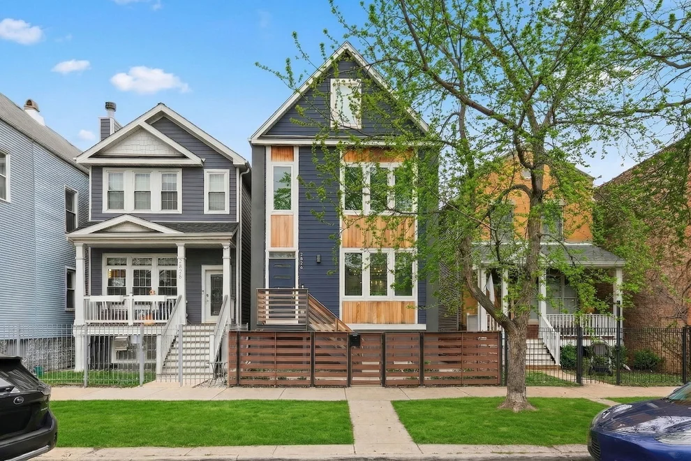 Unit for sale at 2826 W Fletcher Street, Chicago, IL 60618