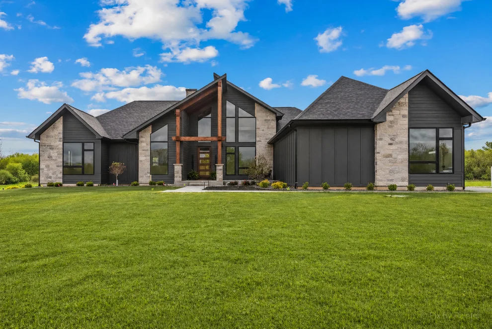 Unit for sale at 4311 Red Tail Lane, Johnsburg, IL 60051