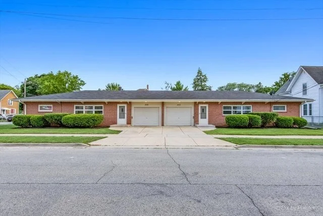 Unit for sale at 495-499 Franklin Boulevard, Elgin, IL 60120