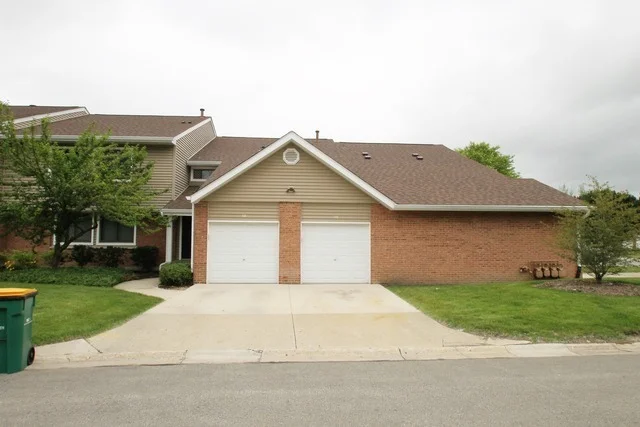 Unit for sale at 118 Morningside Lane W, Buffalo Grove, IL 60089