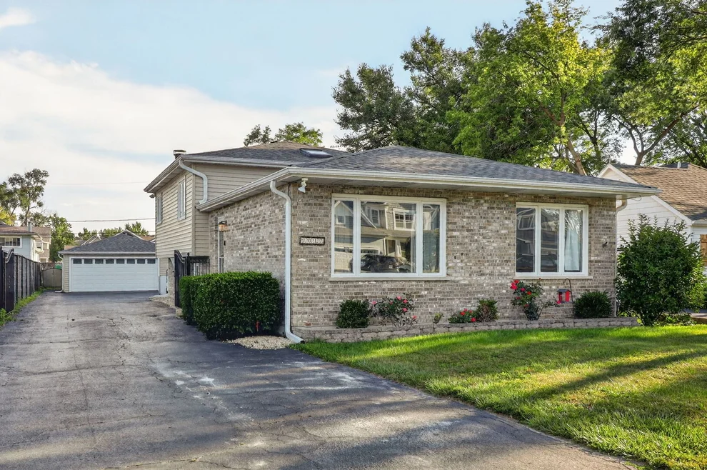 Unit for sale at 1017 Palmer Street, Downers Grove, IL 60516