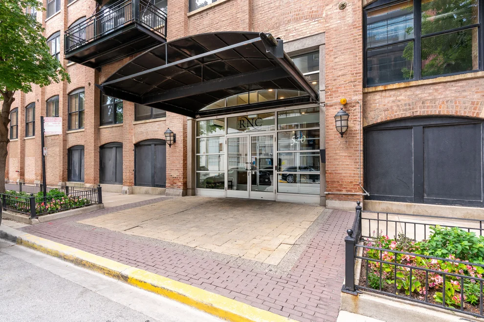 Unit for sale at 520 W Huron Street, Chicago, IL 60654