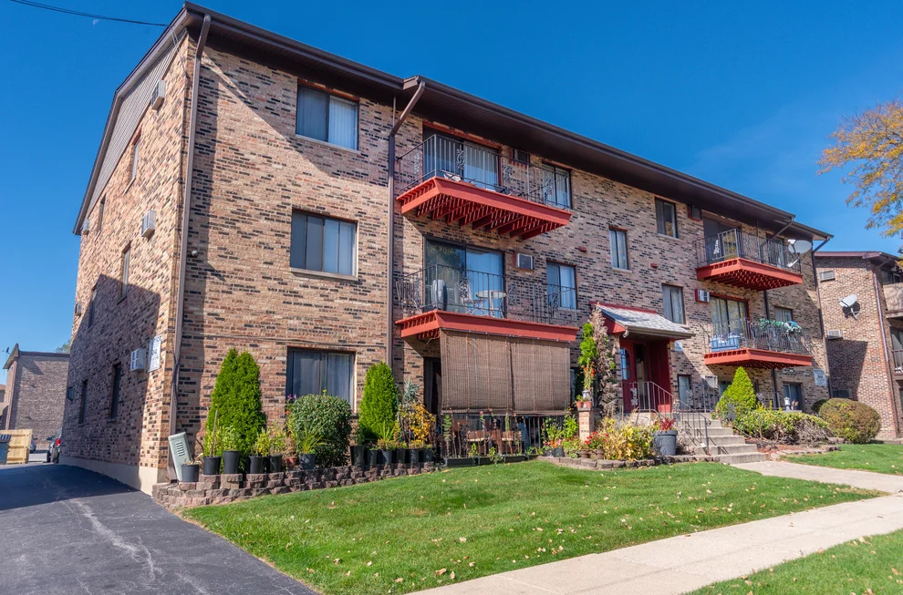 Unit for sale at 11810 S Komensky Avenue, Alsip, IL 60803