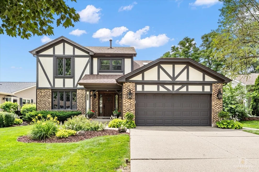 Unit for sale at 1875 Hawk Lane, Elk Grove Village, IL 60007
