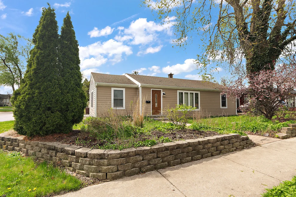 Unit for sale at 6901 167th Street, Tinley Park, IL 60477