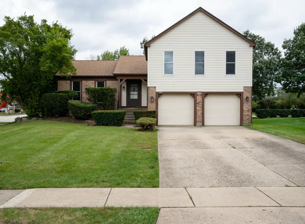 Unit for sale at 1100 Gail Drive, Buffalo Grove, IL 60089