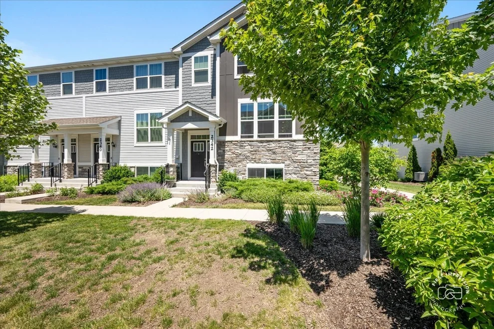 Unit for sale at 2342 Southwind Boulevard, South Elgin, IL 60177