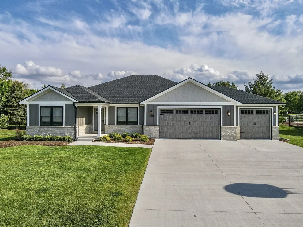 Unit for sale at 3172 Sun Valley Drive, Kankakee, IL 60901