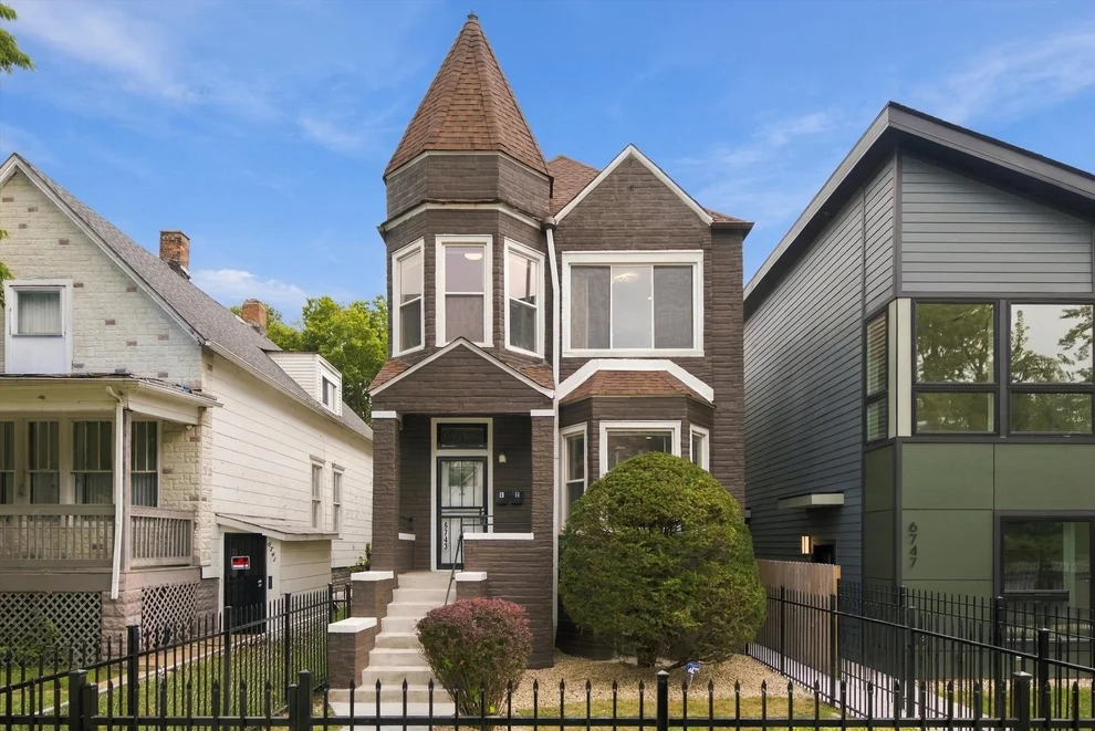 Unit for sale at 6743 S Langley Avenue, Chicago, IL 60637