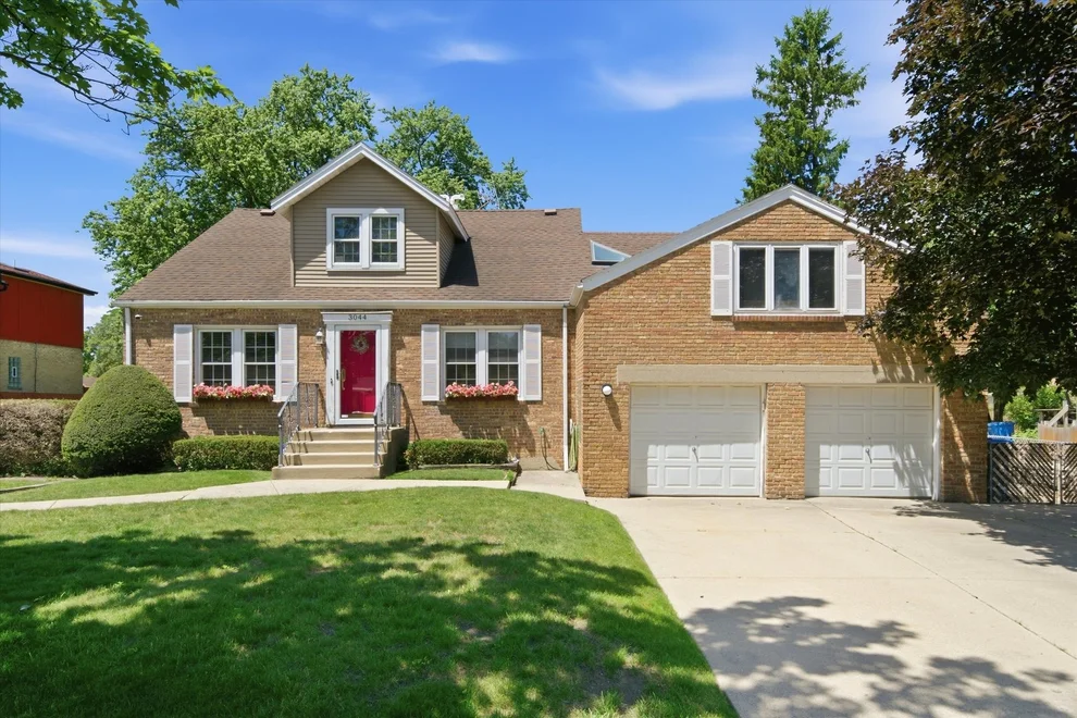 Unit for sale at 3044 N Octavia Avenue, Chicago, IL 60707