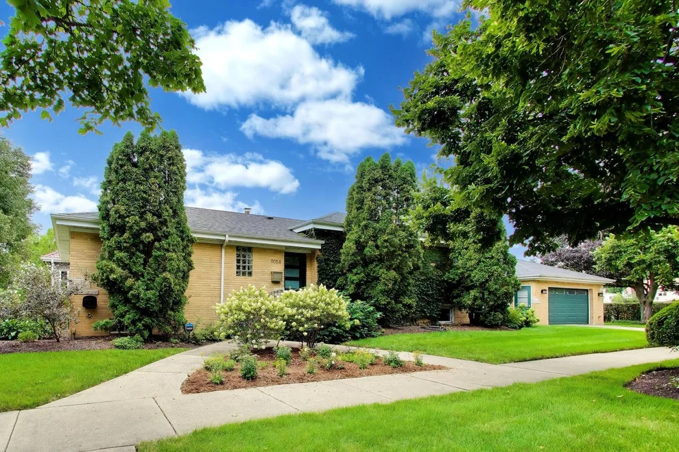 Unit for sale at 9058 Ewing Avenue, Evanston, IL 60203