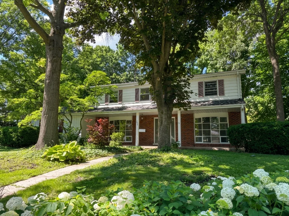 Unit for sale at 1009 Anne Road, Naperville, IL 60540