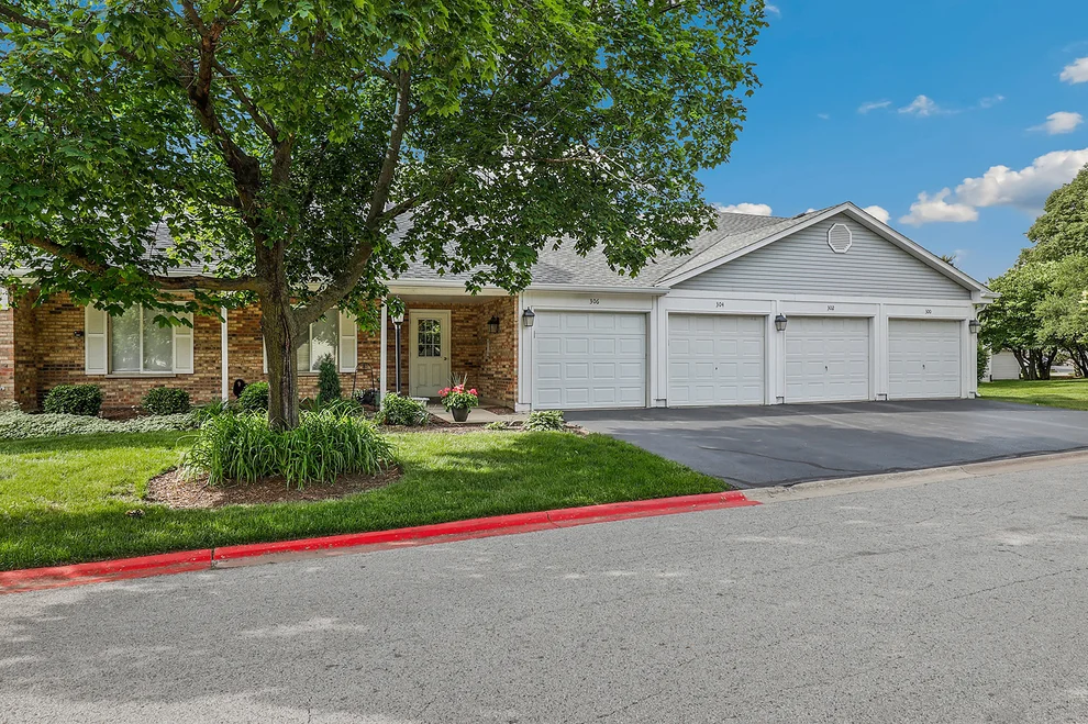 Unit for sale at 304 Windstream Court, Aurora, IL 60504