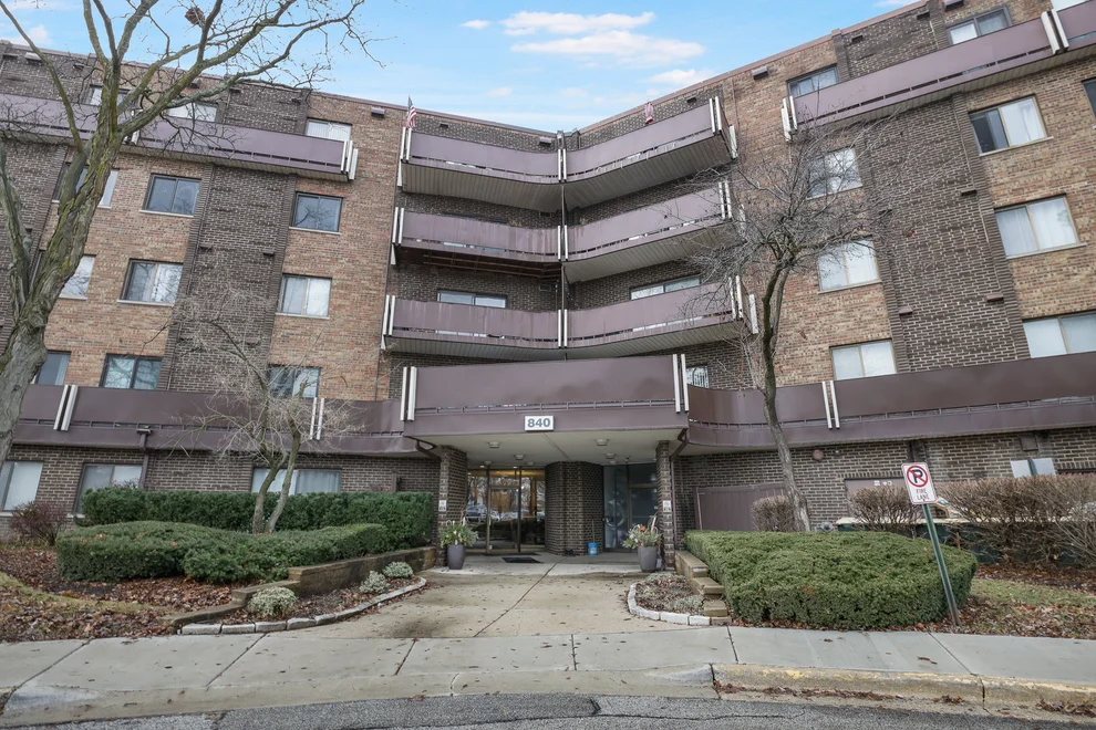 Unit for sale at 840 WELLINGTON Avenue, Elk Grove Village, IL 60007