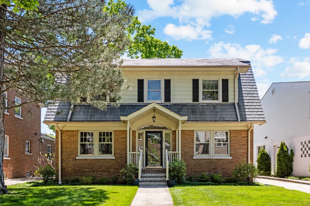 Unit for sale at 724 Maclean Avenue, Kenilworth, IL 60043