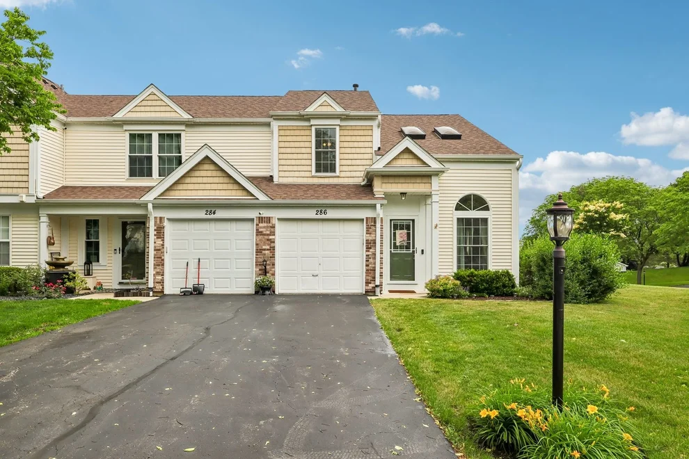 Unit for sale at 286 CHRISMAN Drive, Streamwood, IL 60107