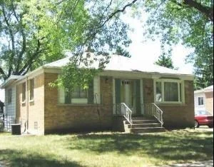 Unit for sale at 2063 SUNSET Drive, Des Plaines, IL 60018
