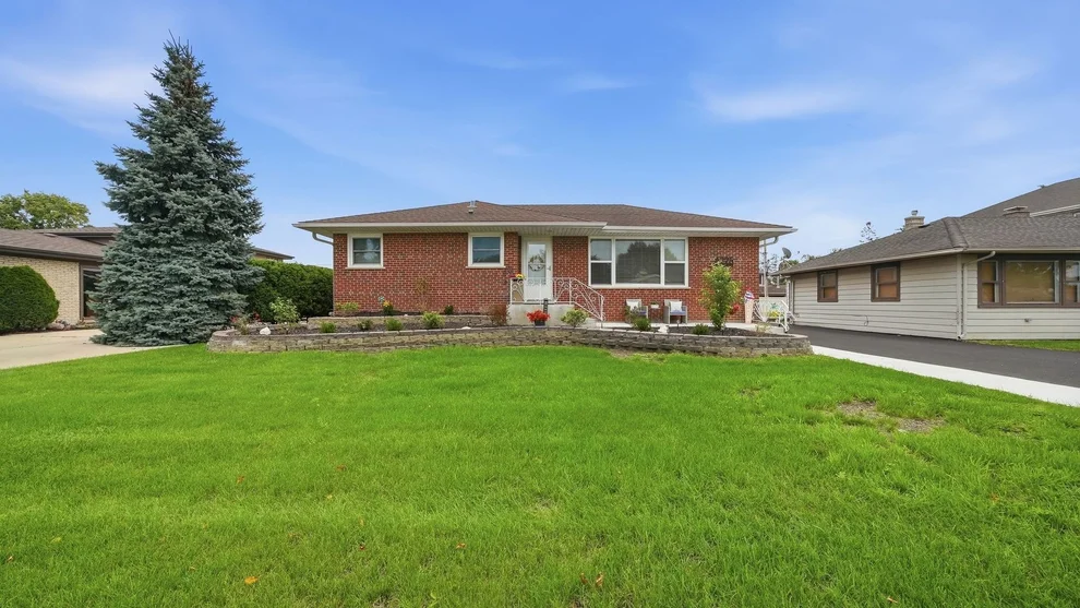 Unit for sale at 6225 Hawthorne Street, Rosemont, IL 60018