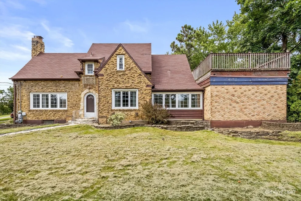Unit for sale at 980 S State Street, Elgin, IL 60123