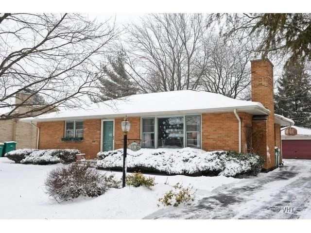 Unit for sale at 1109 Central Avenue, DEERFIELD, IL 60015