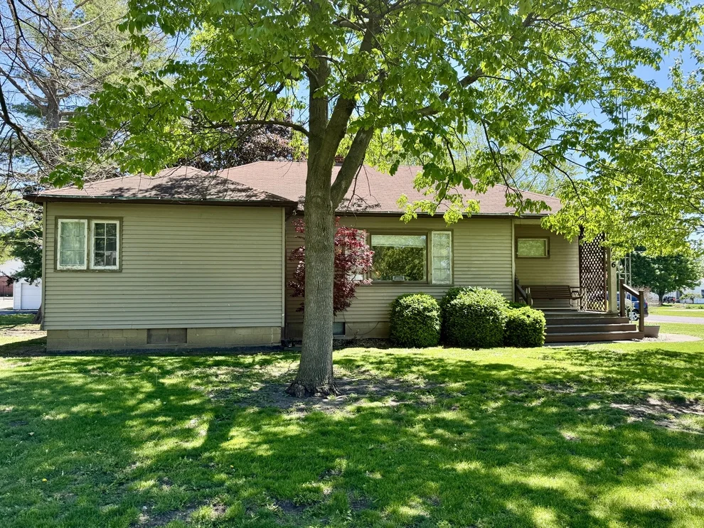 Unit for sale at 1006 N Sangamon Avenue, Gibson City, IL 60936