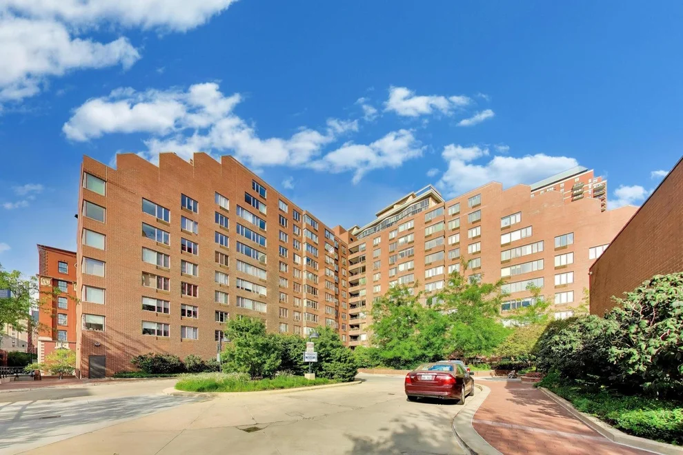 Unit for sale at 801 S Plymouth Court, Chicago, IL 60605