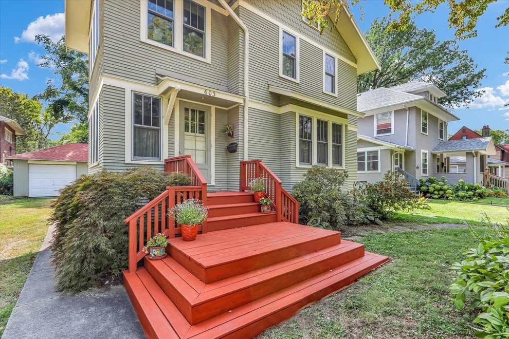 Unit for sale at 603 W Indiana Avenue, Urbana, IL 61801