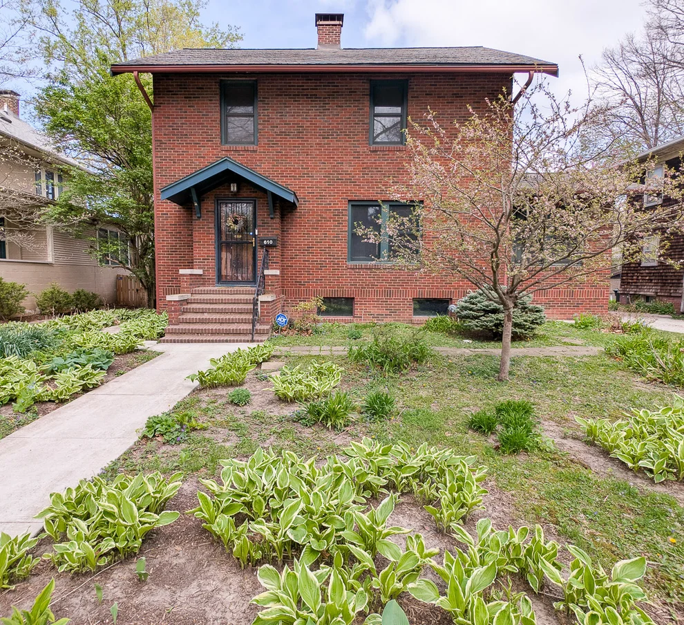 Unit for sale at 610 W Indiana Avenue W, Urbana, IL 61801