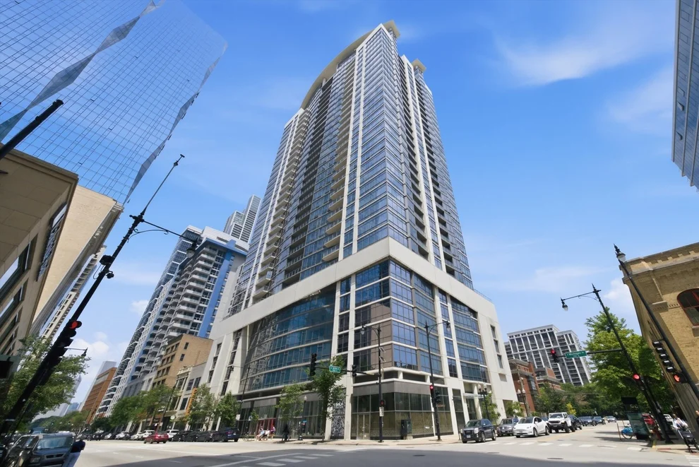 Unit for sale at 100 E 14th Street, Chicago, IL 60605