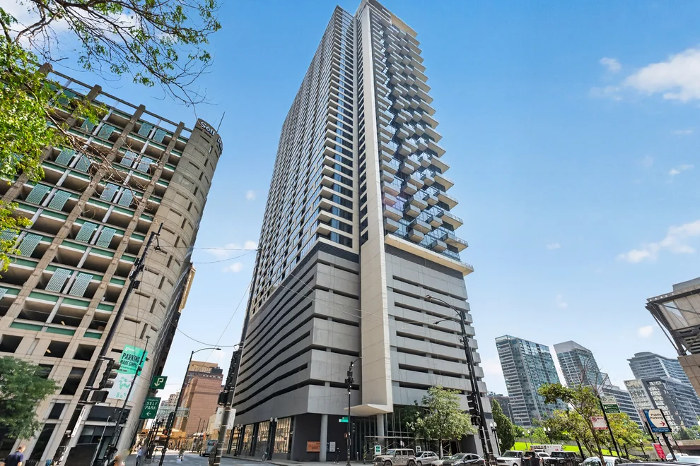 Unit for sale at 235 W Van Buren Street, Chicago, IL 60607