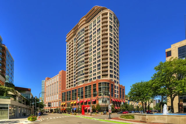 Unit for sale at 807 DAVIS Street, Evanston, IL 60201